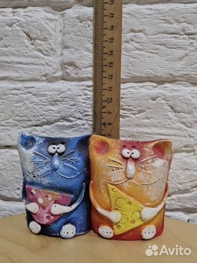 Статуэтка кошка