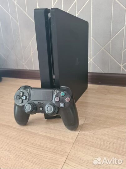Sony playstation 4 PS4 slim