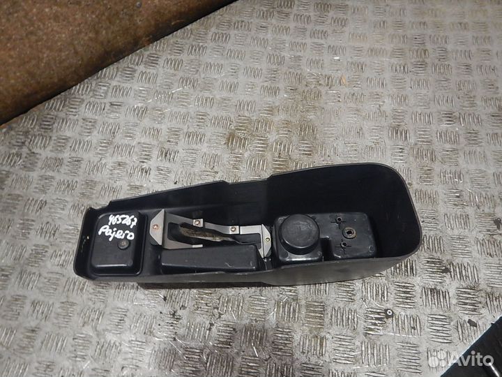 Консоль, Mitsubishi (Митсубиси) -pajero mini (98-1