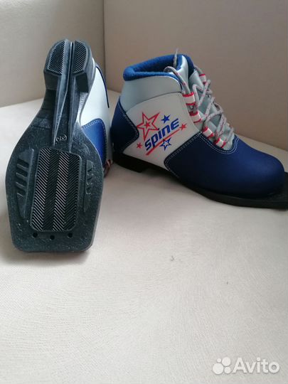 Лыжные ботинки