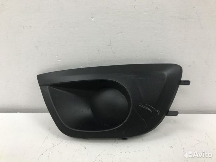 Решетка на противотуманную фару левая LADA Granta