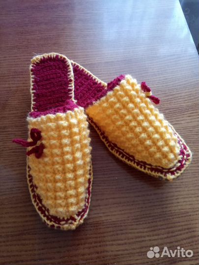Вязаные тапочки и носочки
