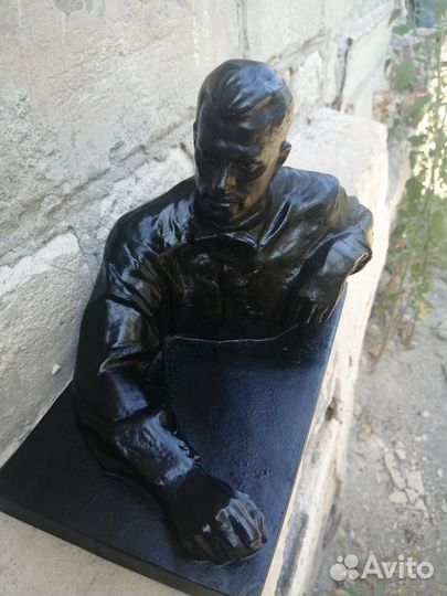 Бюст владимир маяковский