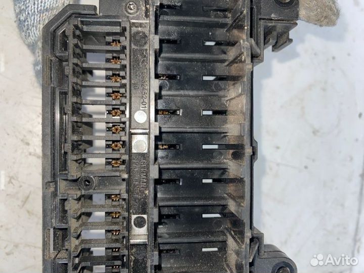 Блок предохранителей Bmw 5 E60 M57D30 2004