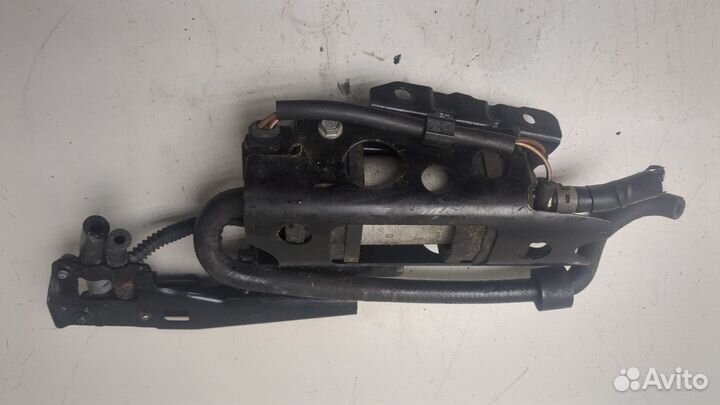 Насос топливный электрический Skoda SuperB, 2011