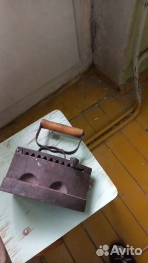 Утюг чугунный старинный