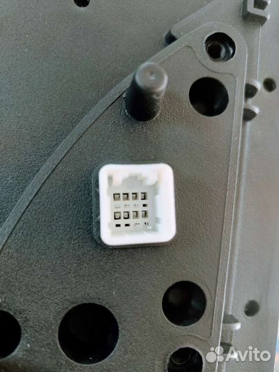 Зеркало левое или правое Hyundai Solaris до 17 г