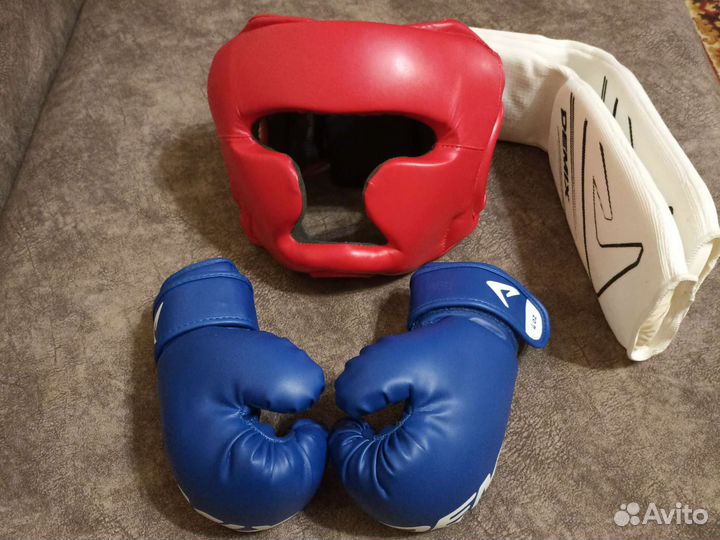 Перчатки,шлем,для тайского бокса