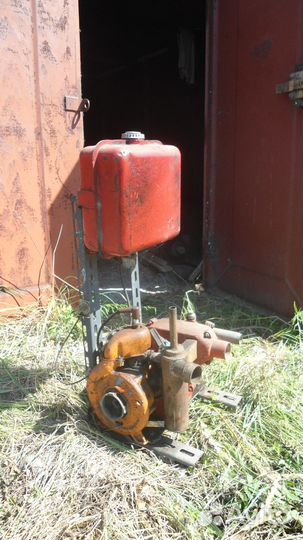 Бензиновый насос для откачки воды