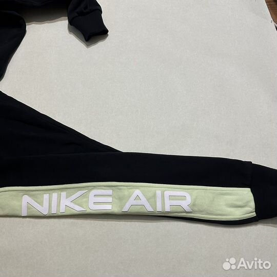 Штаны Nike air max