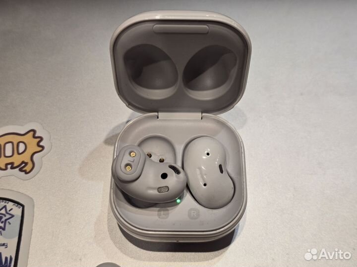 Samsung galaxy buds live