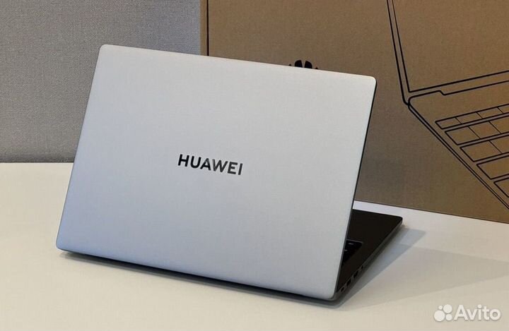 Huawei matebook d16 i3/8/512gb