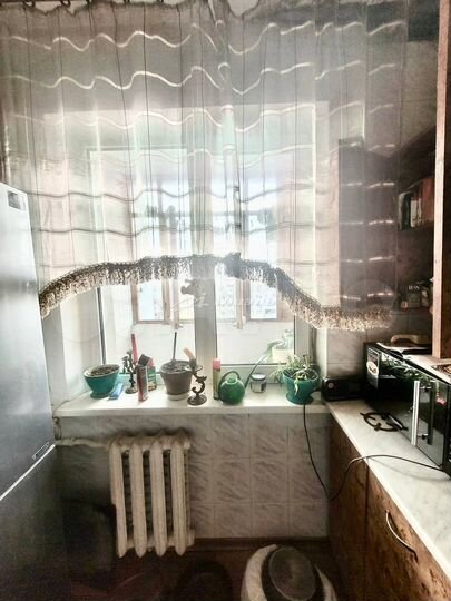 Комната 42 м² в 3-к., 9/9 эт.
