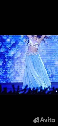 Голубой -2000, синий -1500