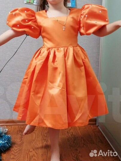 Платье новое оранжевое