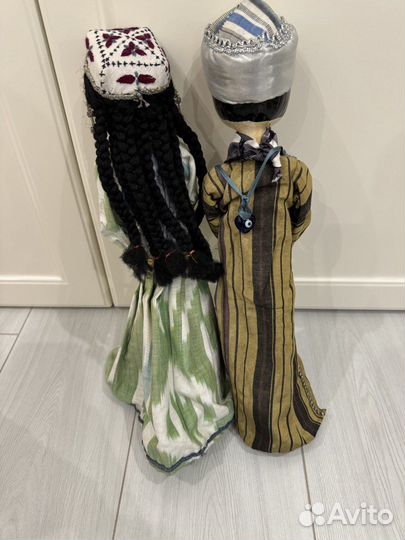 Куклы мужчина, женщина и два ребенка (восточные)