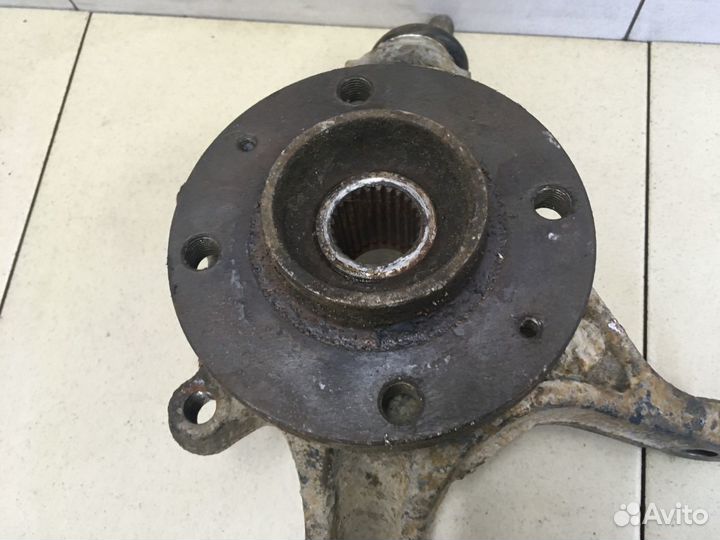 Кулак поворотный передний правый C4 II 2011