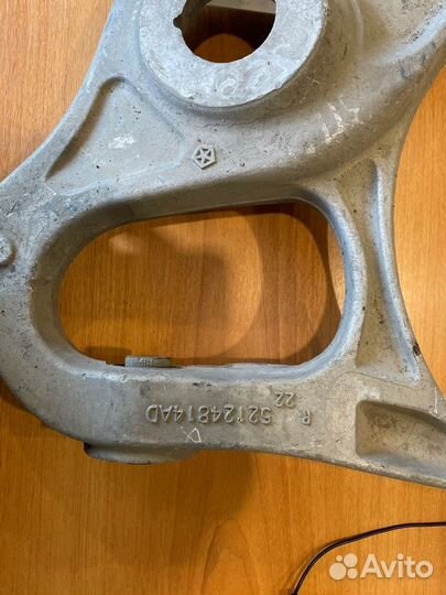 Рычаг подвески задний правый Jeep Grand Cherokee