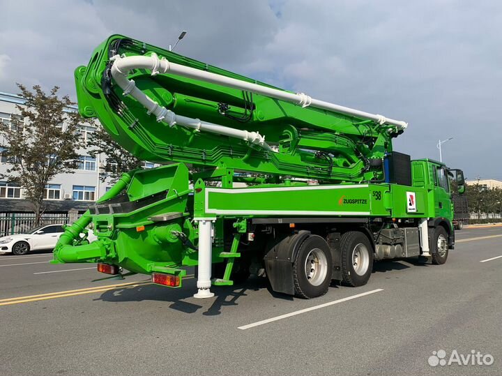 Автобетононасос Daewoo Novus, 2023