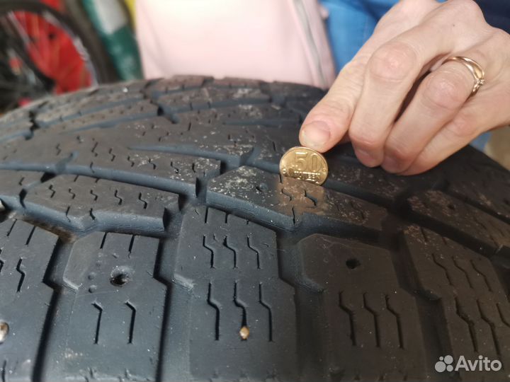 Nokian Tyres Hakkapeliitta LT2 285/75 R16