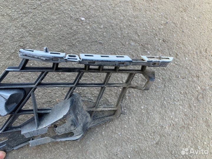 Кронштейн бампера переднего правый B-класс W246