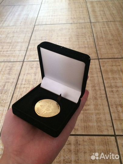 Монета биткоин