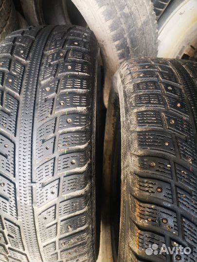 Kumho I'Zen KW22 215/65 R16