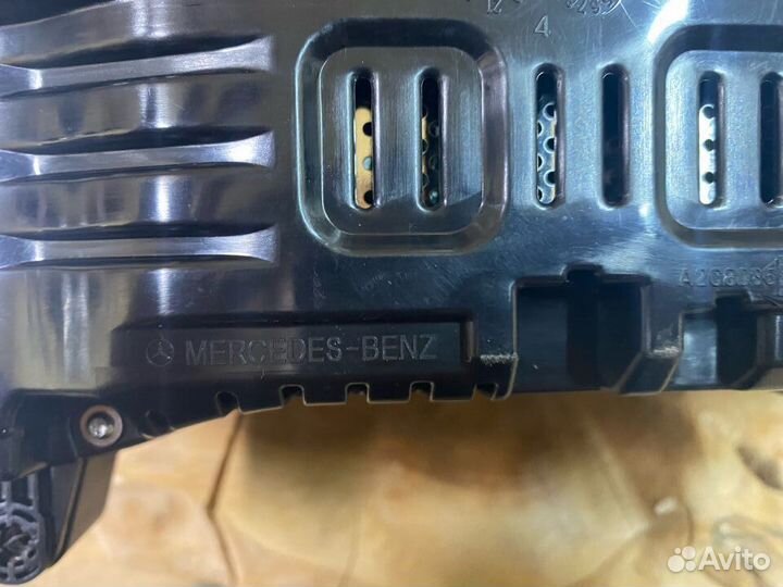 Приборная панель Mercedes-Benz W253