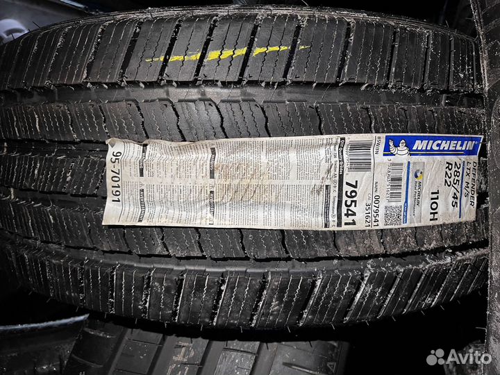 Michelin Defender LTX M/S 285/45 R22