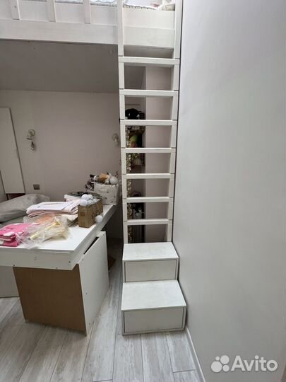 Лестница в детскую для кровати-чердака