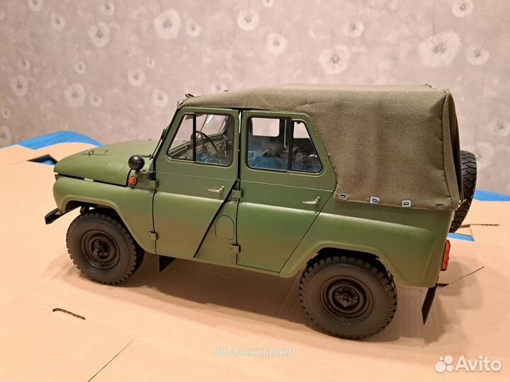 Соберите Легендарный Внедорожник УАЗ 469 1\8