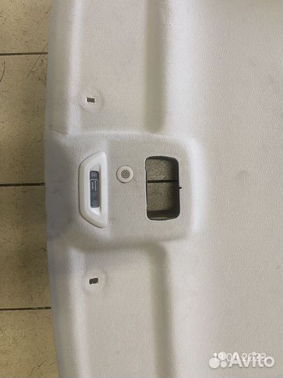 Общивка потолка на Reno Duster