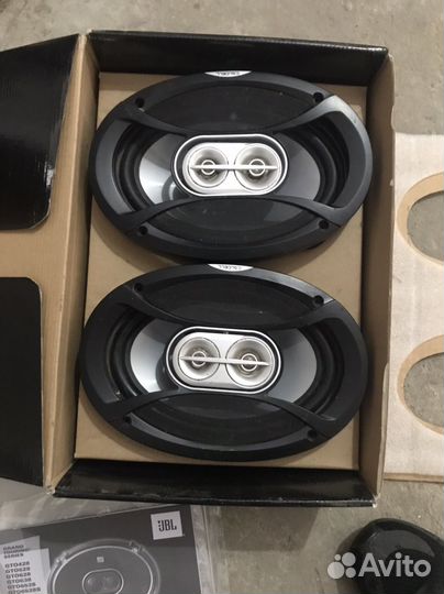 Автомобильные колонки jbl