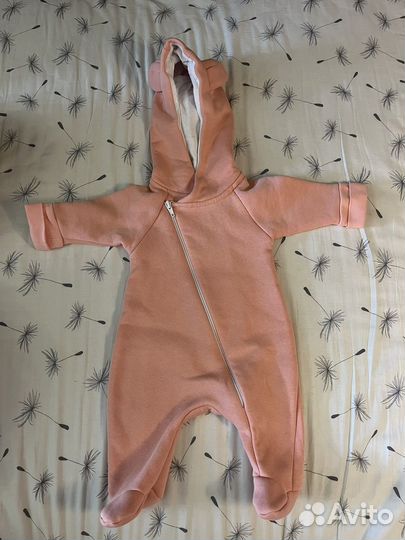 Теплый комбинезон для новорожденного