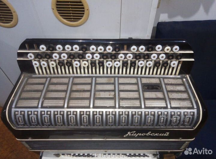 Баян Кировский