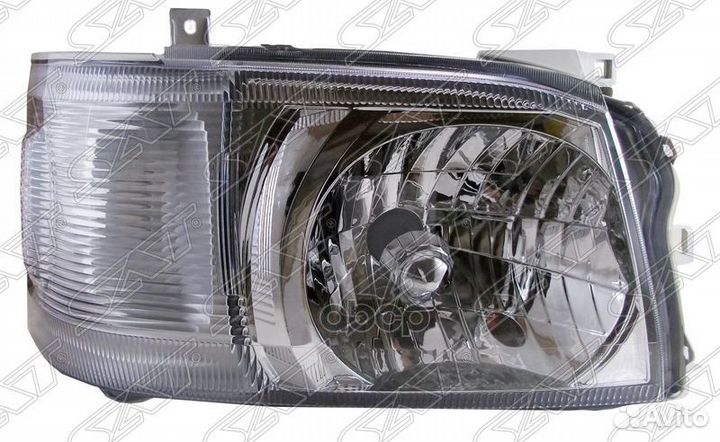 Фара toyota hiace/quantum 05-10 RH ST-212-11H1R