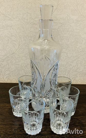 Графин хрустальный с рюмками