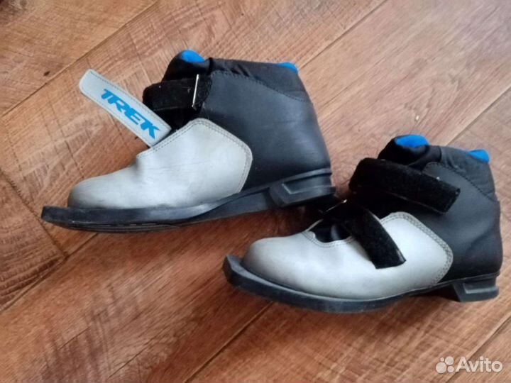 Лыжные ботинки