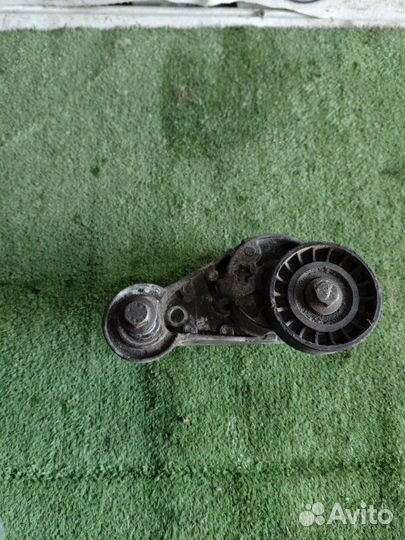 Натяжитель ремня генератора Volvo Xc90 D5244T 2002