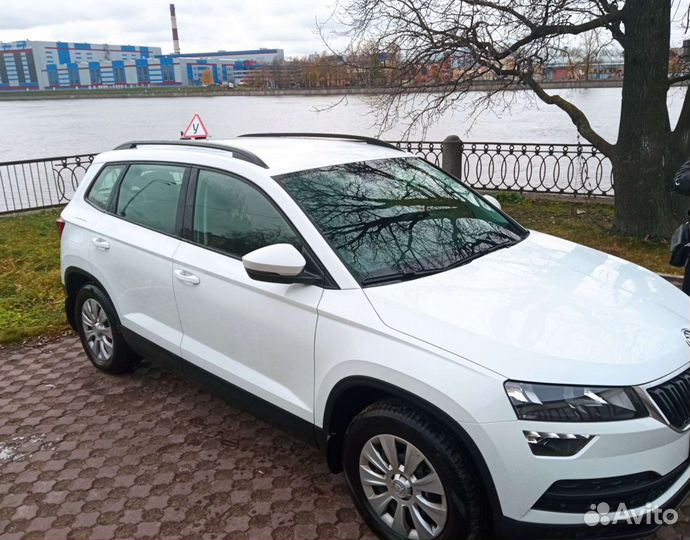 Инструктор по вождению, автоинструктор женщина