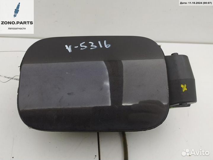 Лючок бака 3T5809857B на Skoda Superb mk2 (B6)
