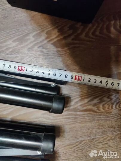 Стойки для студийных мониторов