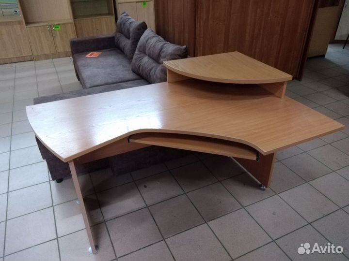 Столы компьютерные и офисные Б-4