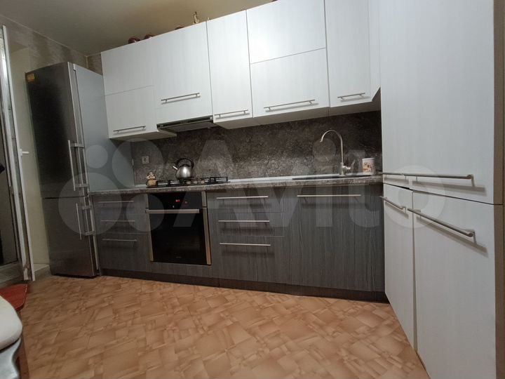 2-к. квартира, 64 м², 5/10 эт.