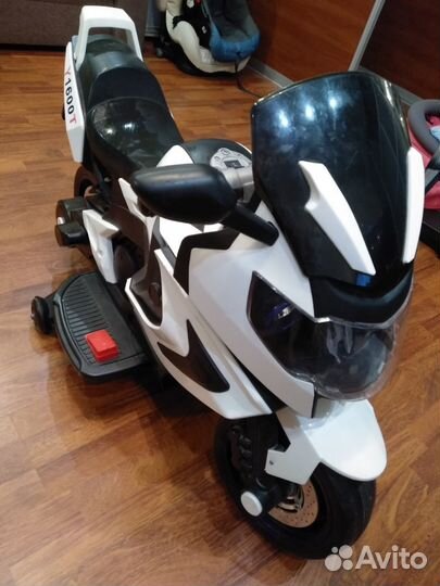 Детский электромобиль bmw