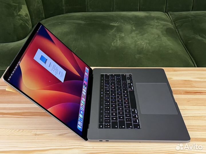 Выпуск 2021, Топовый MacBook Pro 16 с Touch Bar