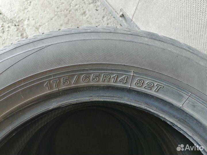 Yokohama BluEarth AE01 175/65 R14 82H