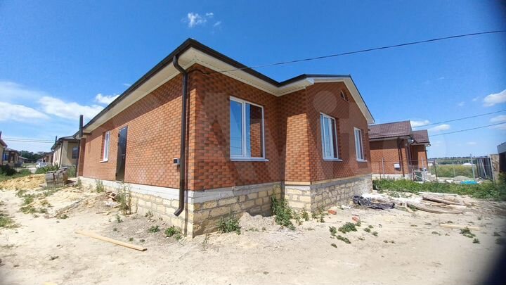 Коттедж 100 м² на участке 3 сот.