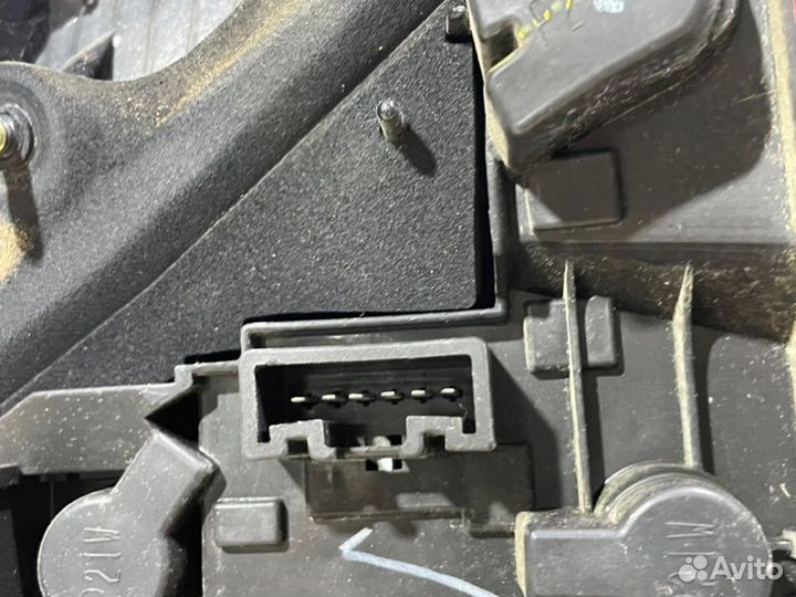 Фонарь левый Toyota Corolla E120 1.4 4ZZ 2001-2007