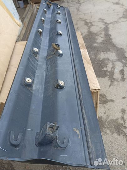 Молдинг двери передний левый Lend Rover Freelander